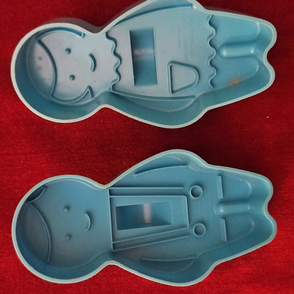 Vtg Avon Cookie Cutters Set - Picture 2 of 4